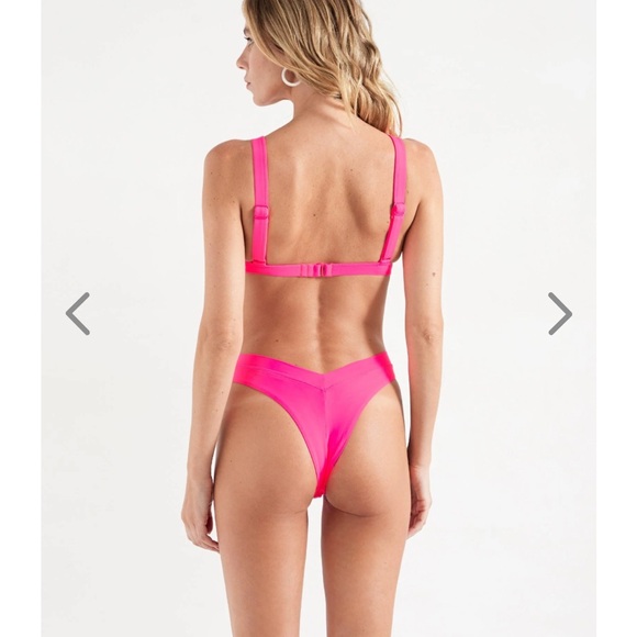 Free People OneOne Kameron bikini top punch pink medium neon ribbed swim NEW - Picture 2 of 8